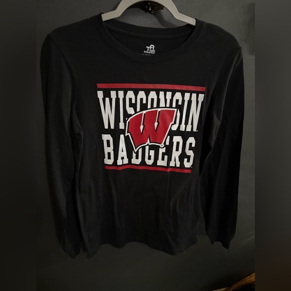 NCAA Wisconsin Badgers TA Team Athletics Long Sleeve Tshirt Black Boy's XL 14/16